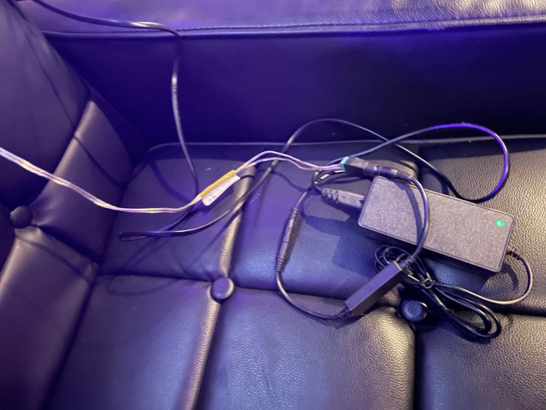 KODA KUMI ネオンライト 紫色ピンク色系