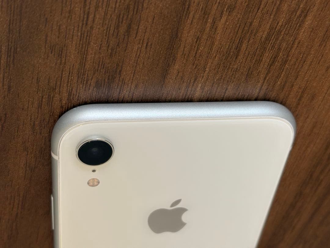 【美品】iPhone XR ホワイト 64GB 本体(SIMフリー初期化済み)