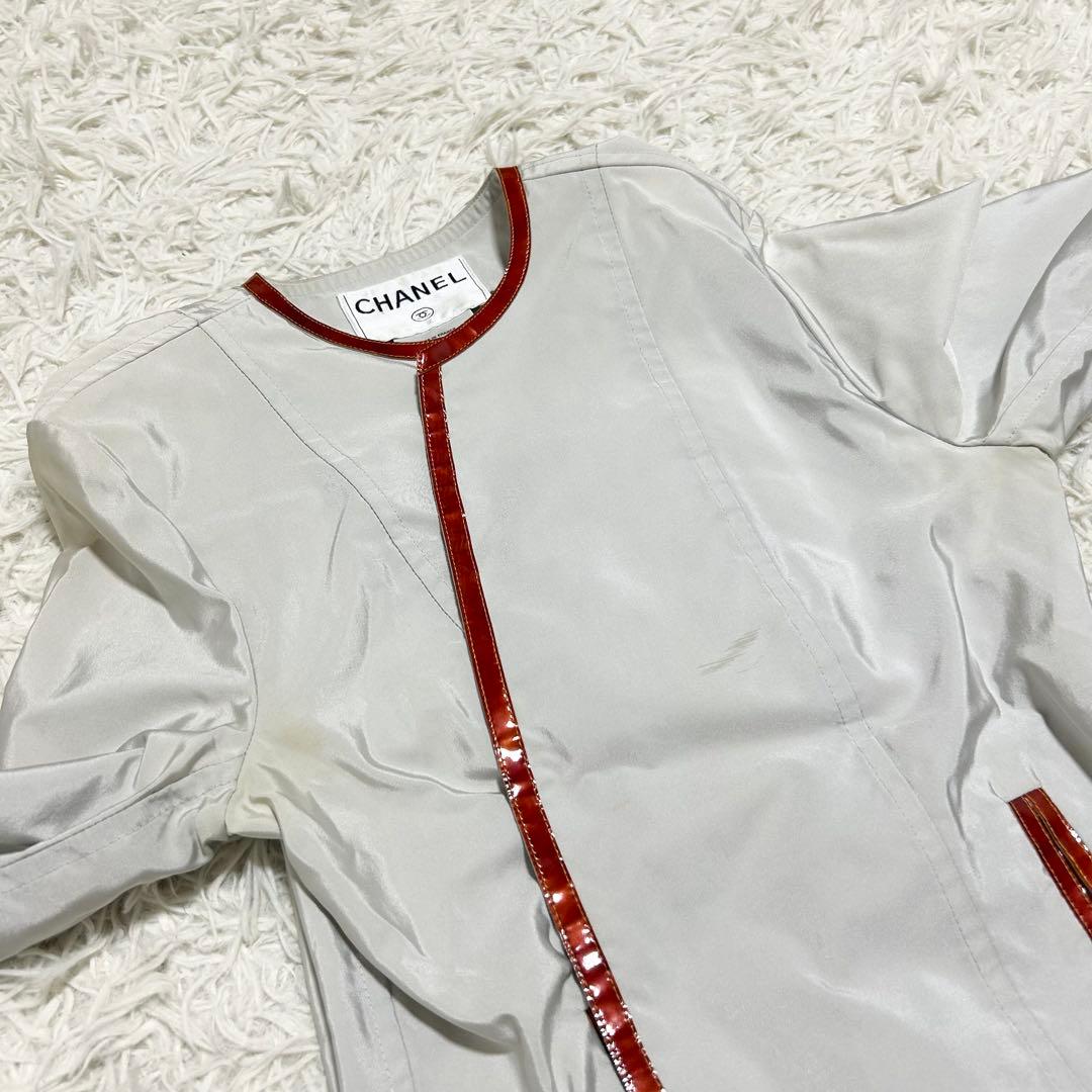 13429 CHANEL パテントレザーパイピングノーカラージャケット