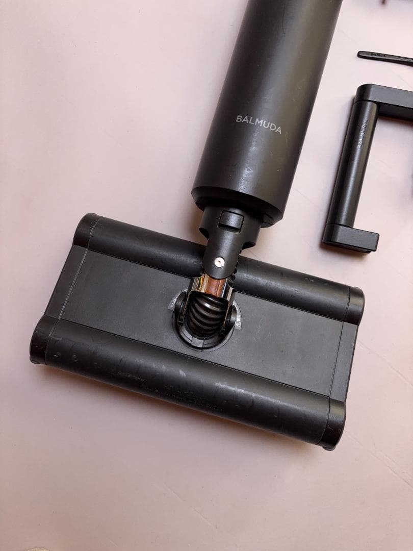 バルミューダ　掃除機　BALMUDA The Cleaner C01A-BK
