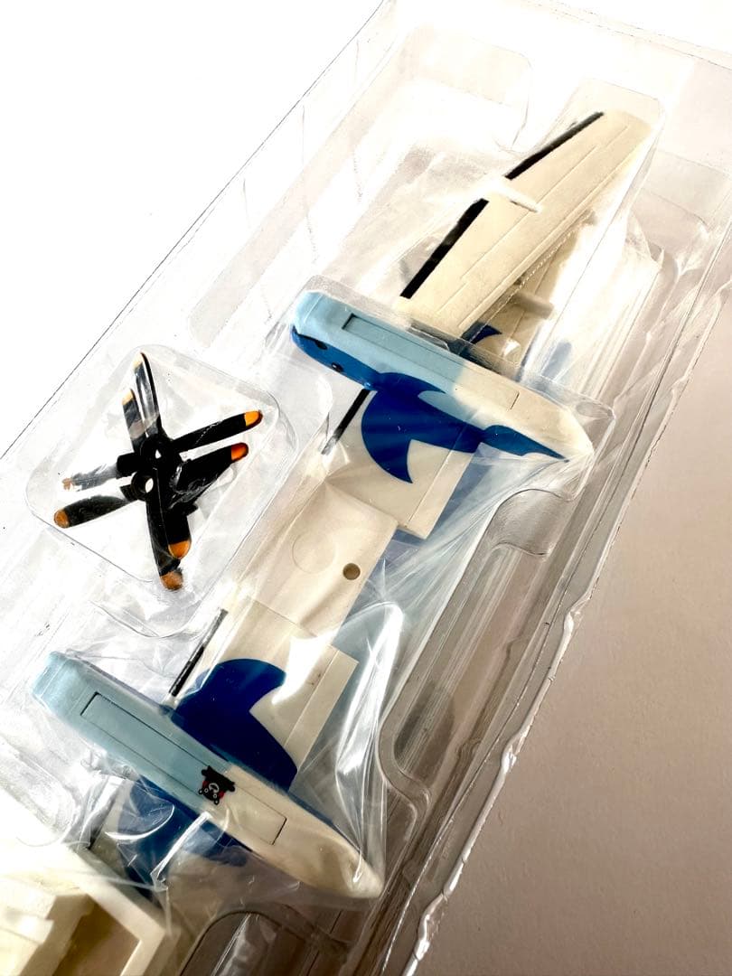 AMX航空機プラモデル 天草エアラインBOMBARDIER DASH8-100