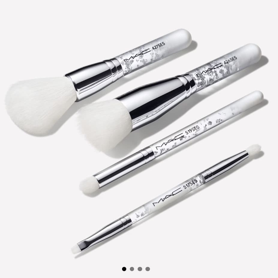 MAC新品ブラシ オブ スノー エッセンシャル ブラシ キット