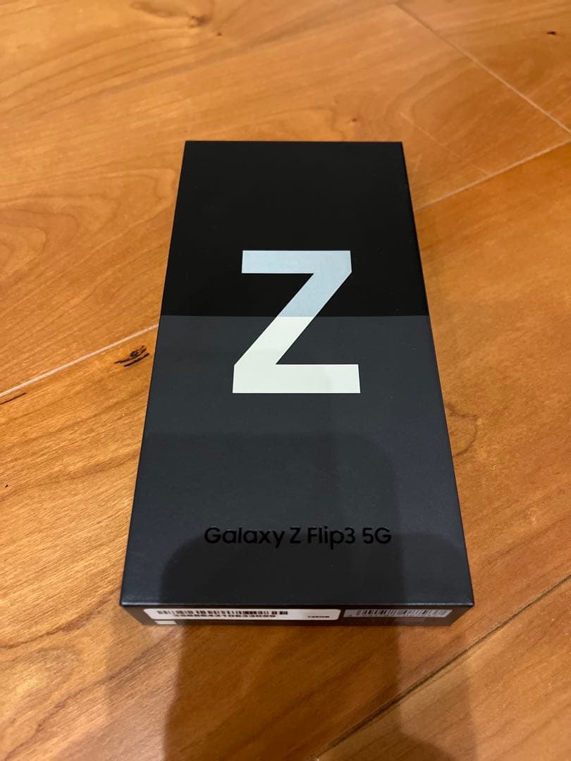 Samsung Galaxy Z Flip 3 SIMフリー128GB クリーム