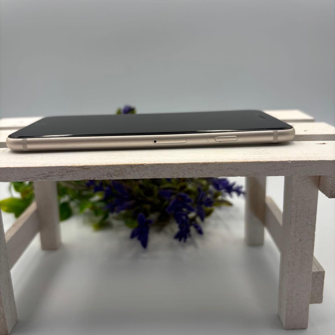 【美品】iPhone SE第3世代 64GB スターライト 4