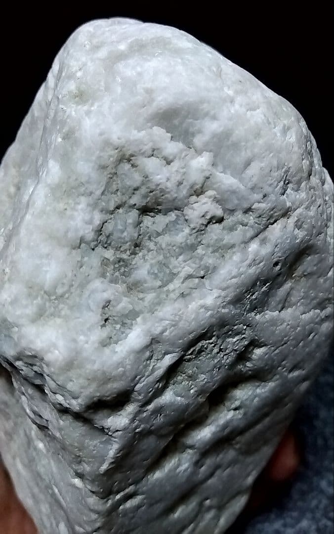 ★翡翠原石★糸魚川硬玉【姫川・転石ウブ1.7kg】