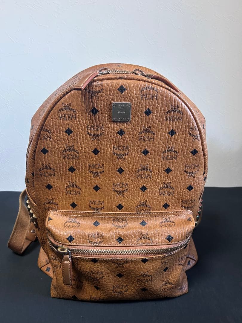 MCM スタッズ付き キャメル リュック Lサイズ