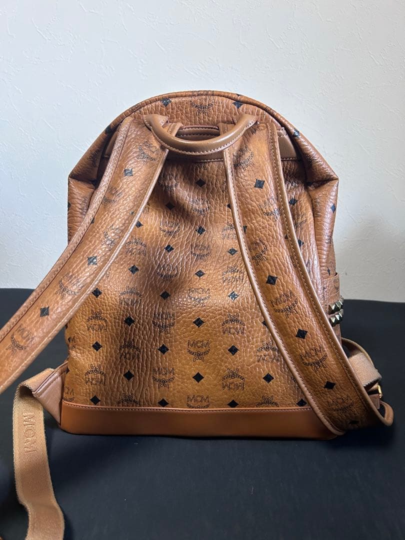 MCM スタッズ付き キャメル リュック Lサイズ