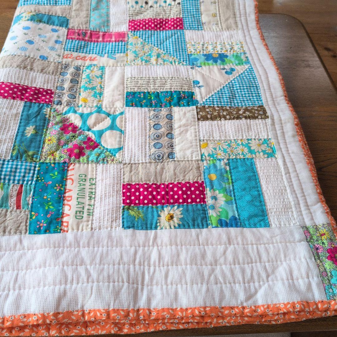 パッチワークキルト　ハンドメイド