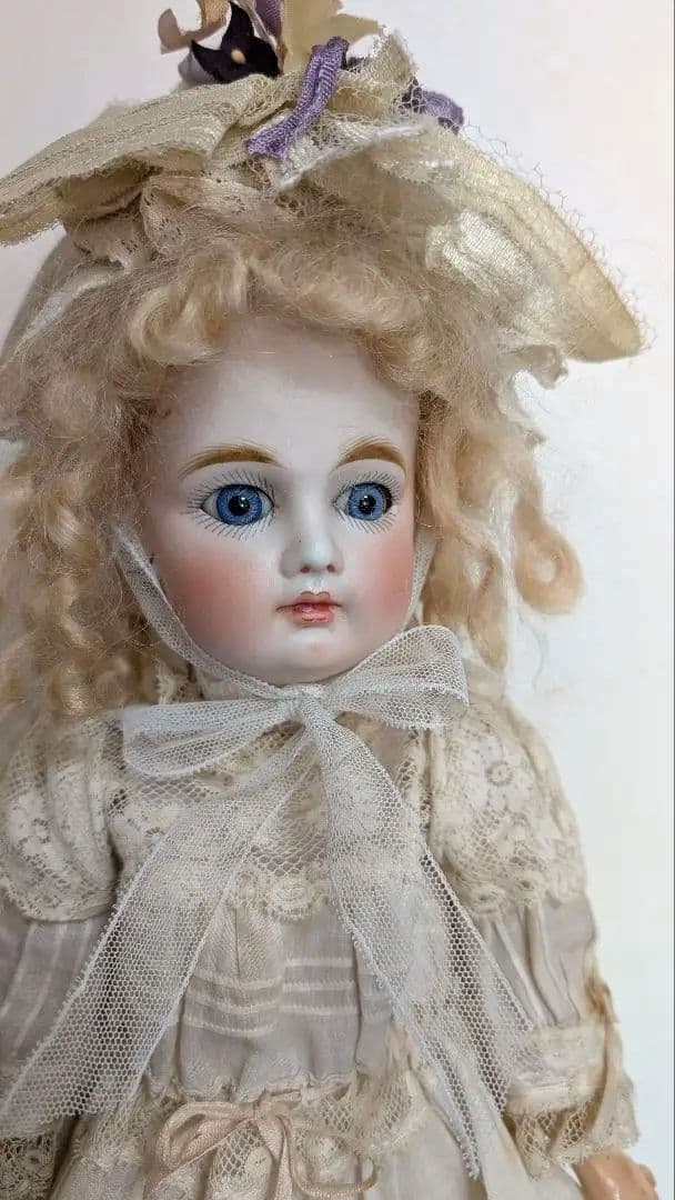 アンティーク　ビスクドール　ミステリー　クローズドマウス