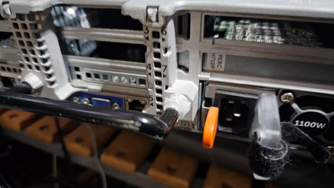 DELL PowerEdge R820 レア