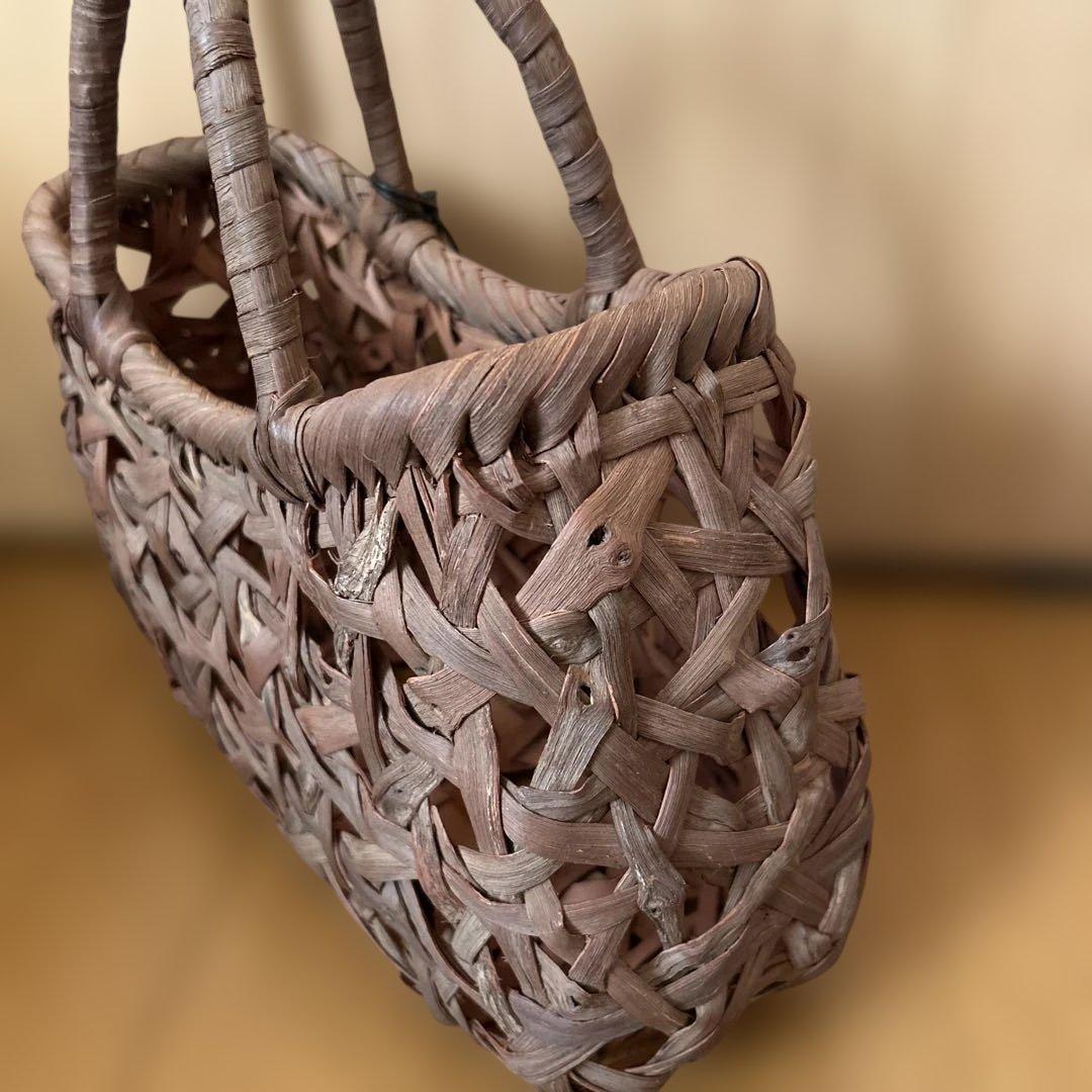 カゴヤさんの山葡萄バッグ