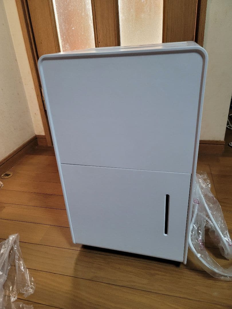 山善 除湿機 YDC-H120　コンプレッサー式　マットホワイト