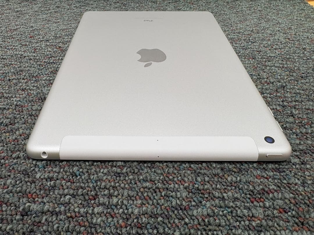 iPad6　第6世代　Wi-Fi+Cellular　simフリー　f899