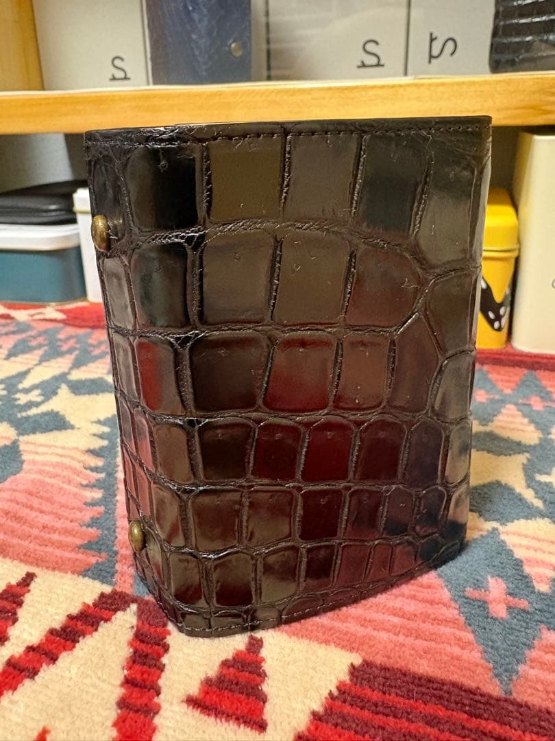 エムピウミッレフォリエクロコダイル１枚革ブラック