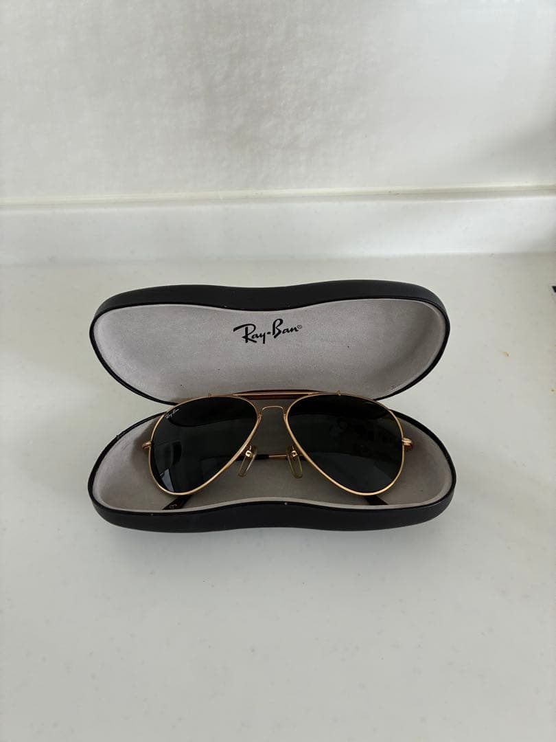 ★短時期使用★レイバン サングラス　★ケース付き