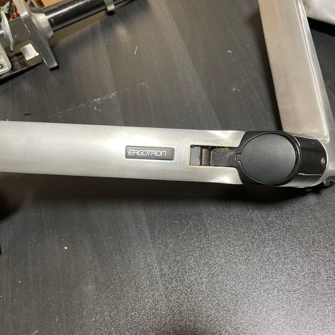 ERGOTRON モニターアーム シルバー　中古