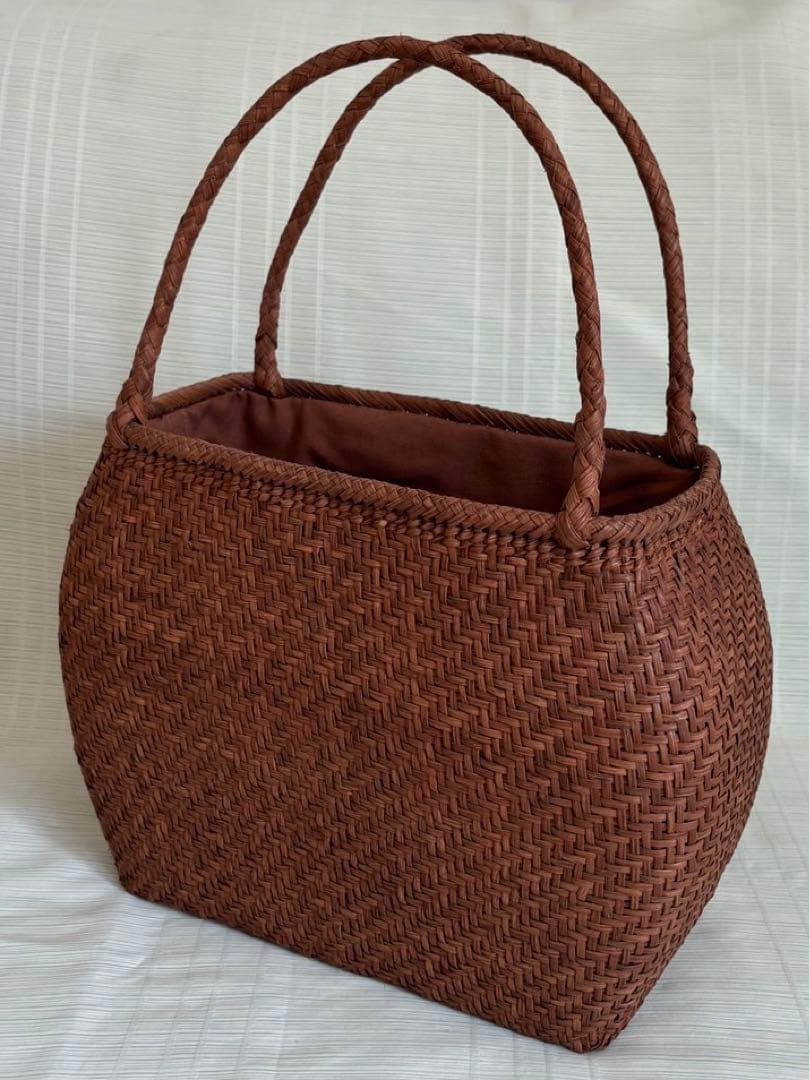 新品 長野産 極細3ミリ蔓職人手編み　網代編み　山葡萄籠バッグ