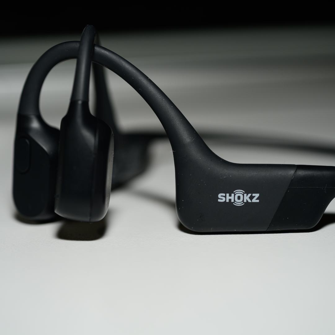 【美品】SHOKZ OPENRUN MINI 骨伝導イヤホン ブラック