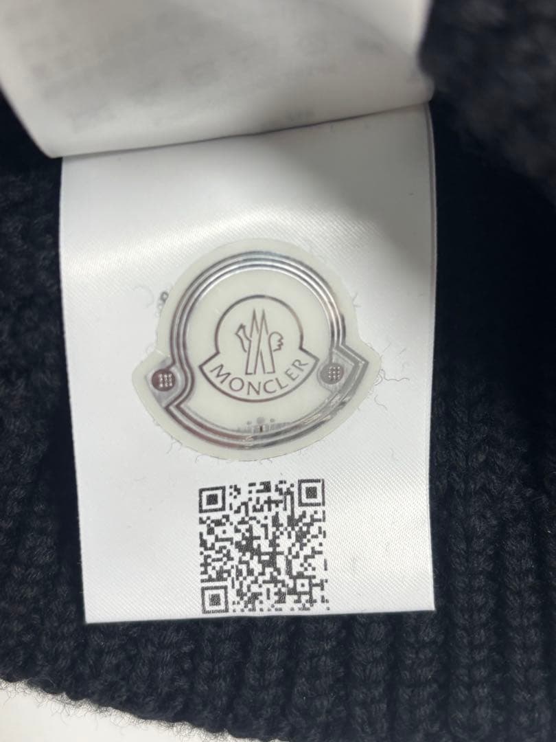 【美品】MONCLER ブラック ケーブル編み ビーニー