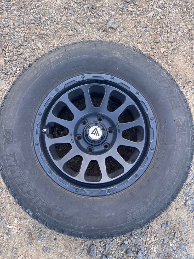 スタッドレス　ホイール　デルタフォースオーバル　ミシュラン　プラド