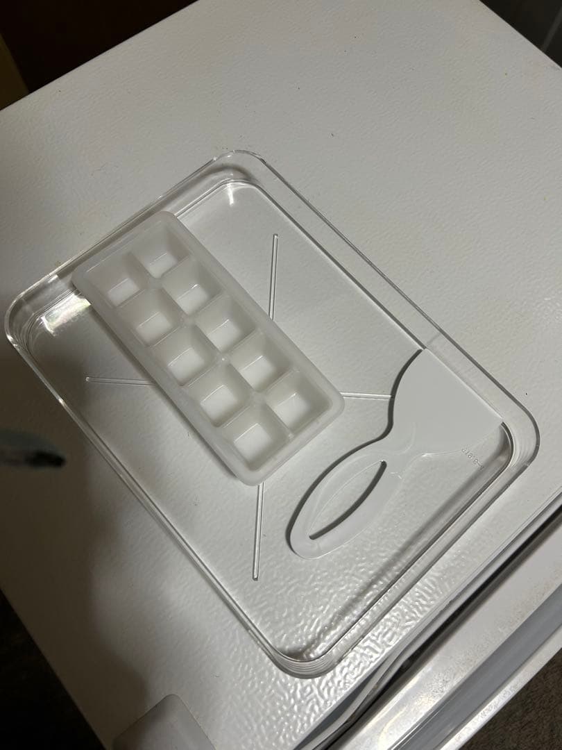 家電製品（冷蔵庫、掃除機、テレビ）