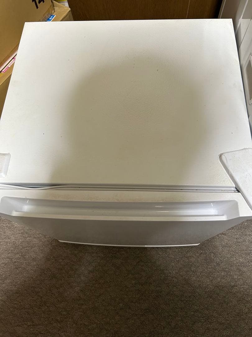 家電製品（冷蔵庫、掃除機、テレビ）