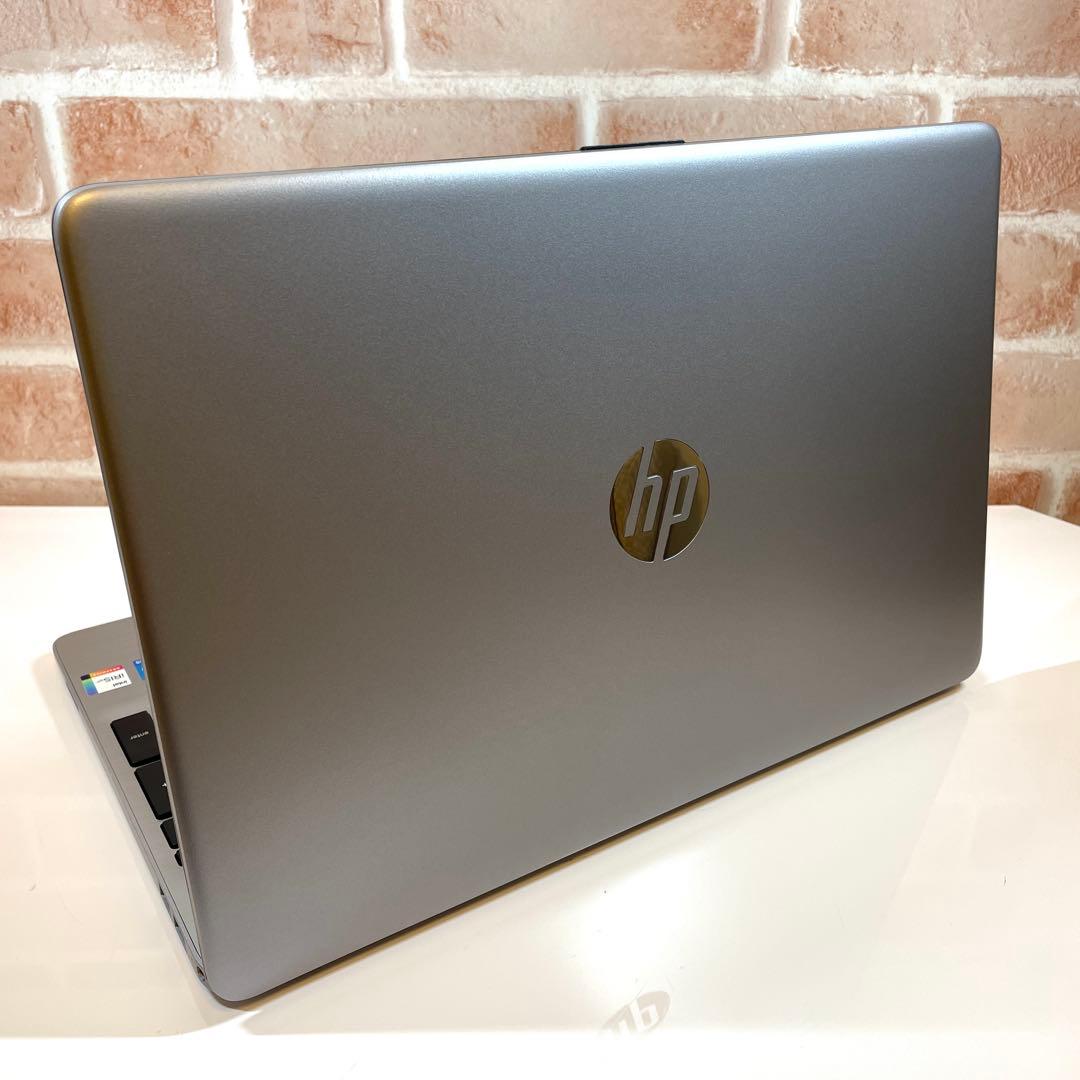 ★美品★ 2022年製 第11世代Corei5 15.6インチ HP WW7