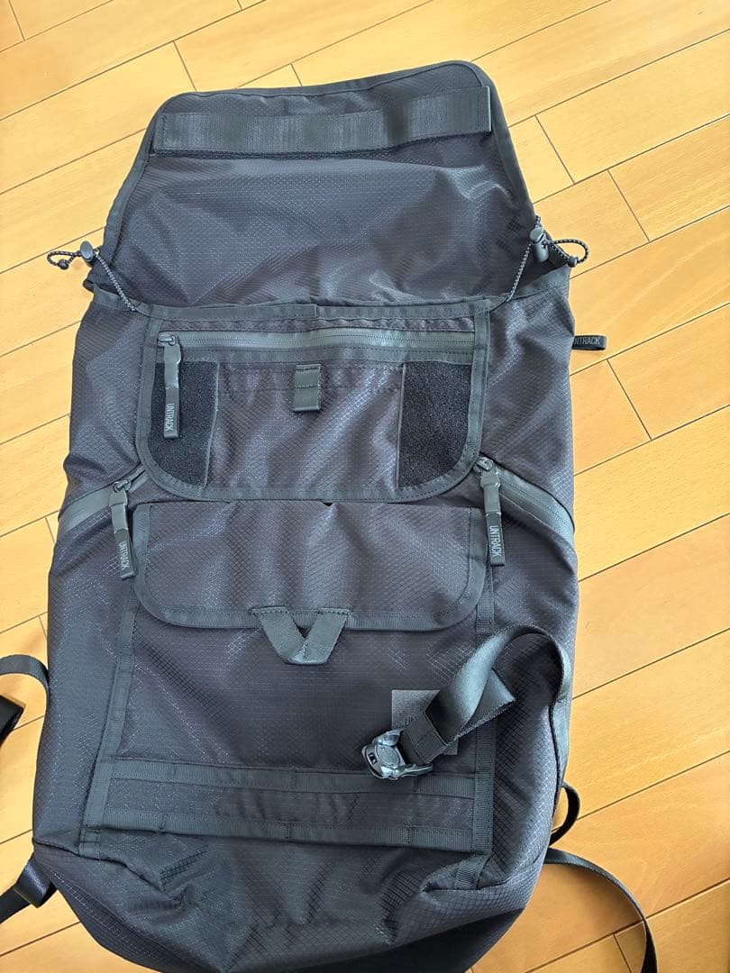 UNTRACK アントラック　ACE バックパック　軽量　8日迄の出品