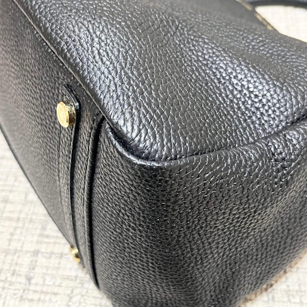 未使用品　A.D.M.J ハンドバッグ　シボ革　金具　ブラック　レザー　黒