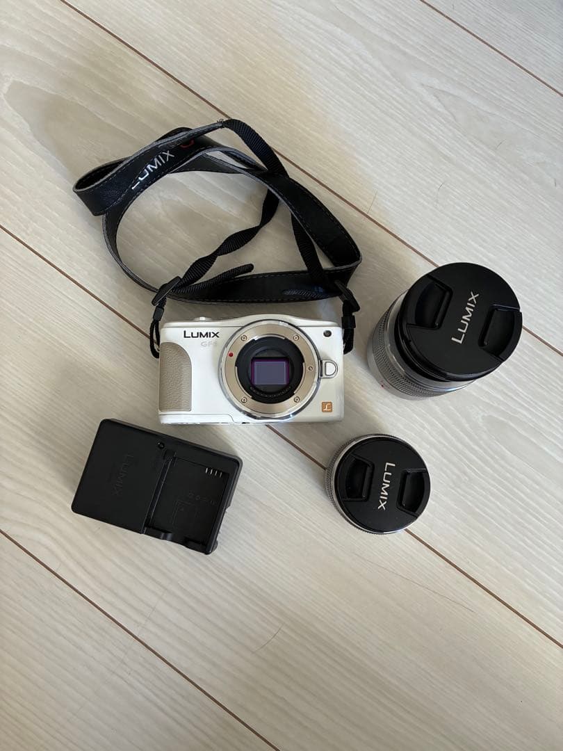 LUMIX ルミックスGF6ミラーレス一眼カメラ 本体とレンズ2本
