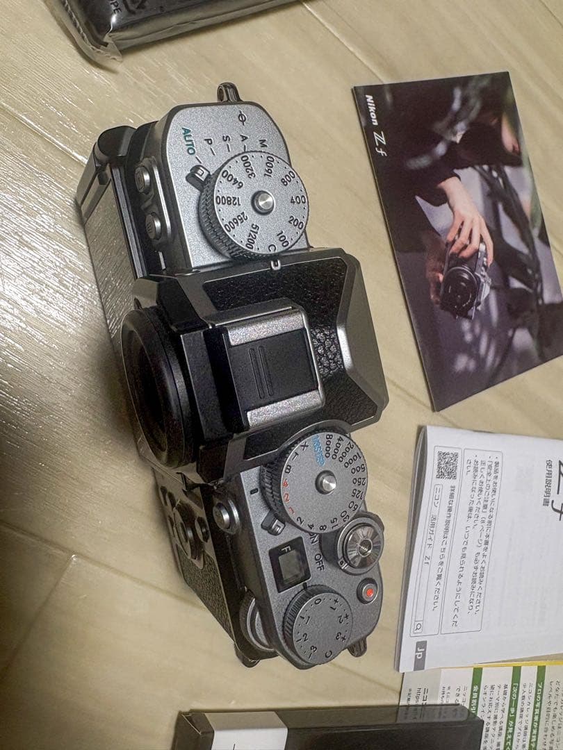 Nikon Z f シルバーボディ（最新カラー）｜シャッター数 約2,944枚｜