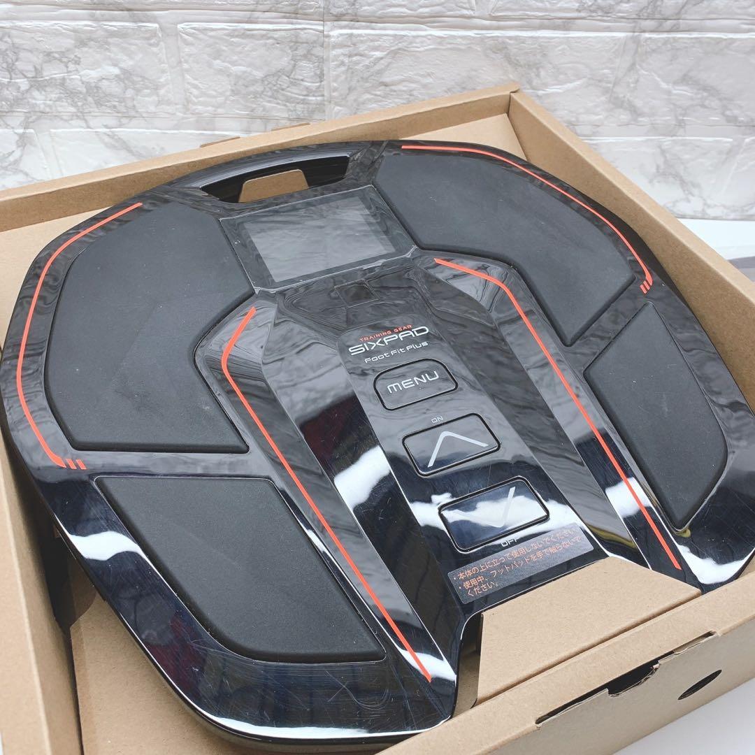 ほぼ未使用⭐️最新モデル》シックスパッド フットフィット プラス 2 SIXPAD