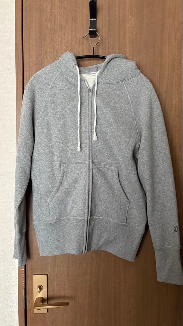 美品⭐︎DRESSTERIOR定番のジップアップパーカー