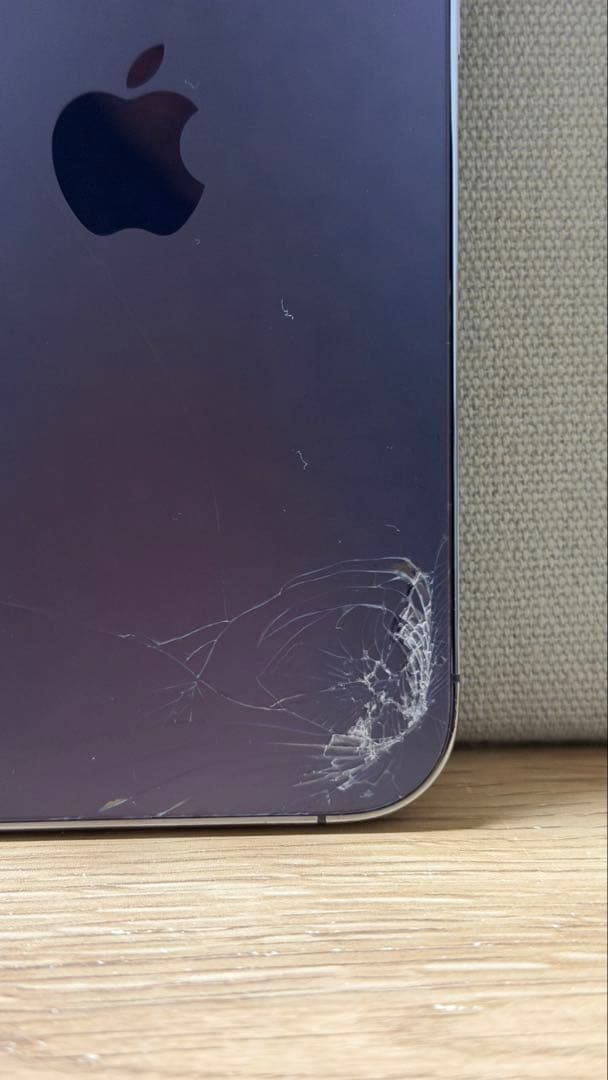 L*h様 iPhone14 Pro 256GB ディープパープル　電池80% 背