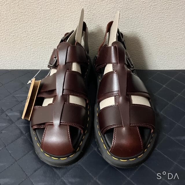 【未使用】ドクターマーチン サンダル KASSION 茶（プー100）