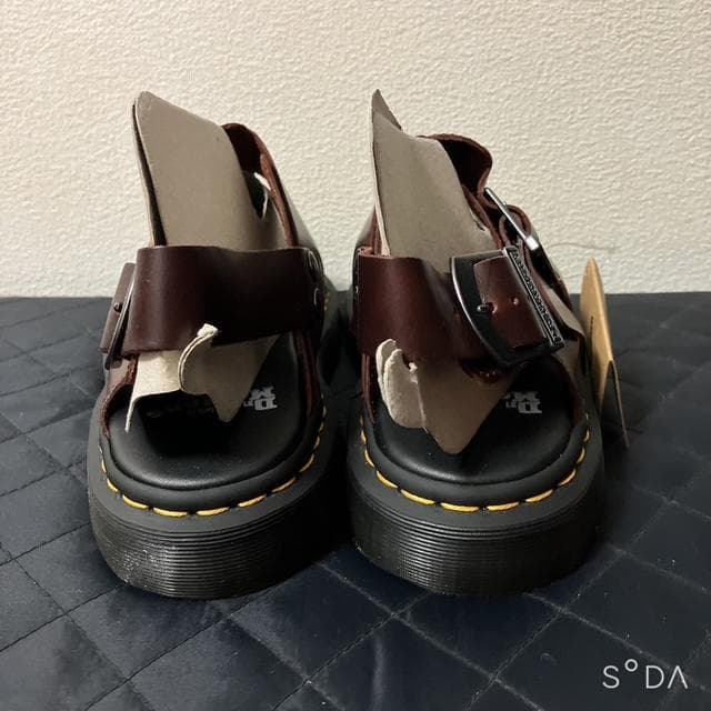 【未使用】ドクターマーチン サンダル KASSION 茶（プー100）