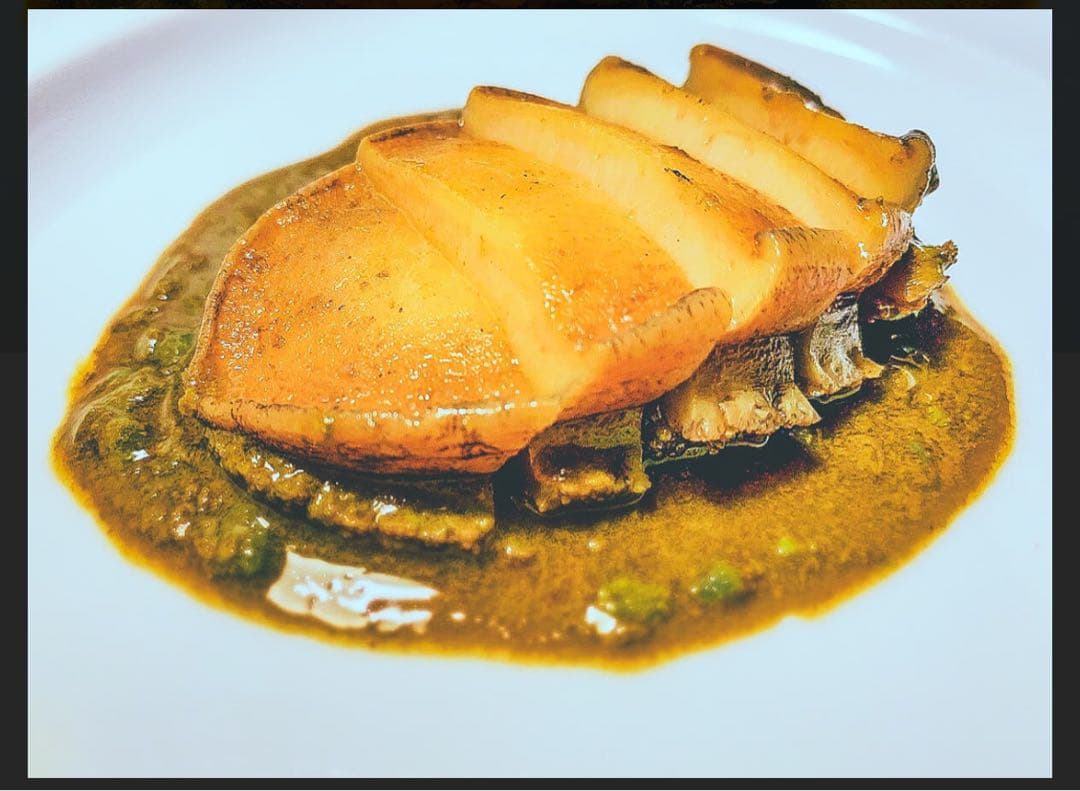 ケイゴ。⭐️冷凍アワビ⭐️１個200/300gを10キロ。