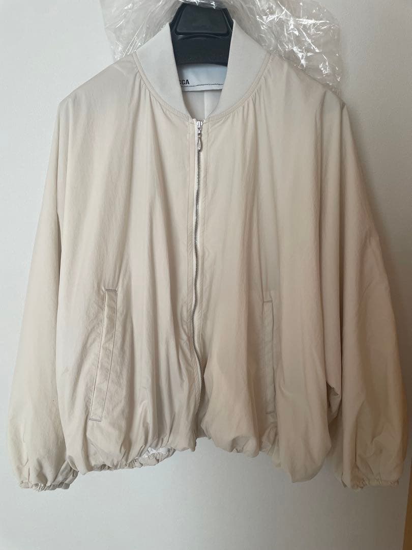 新品　TICCA ナイロンショートMA-1 アイボリー