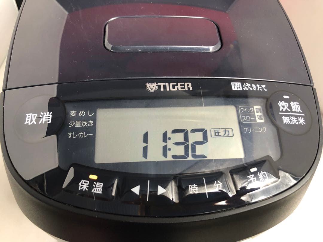タイガー圧力IHジャー炊飯器　JPV-10BK 2023年製　OU082906