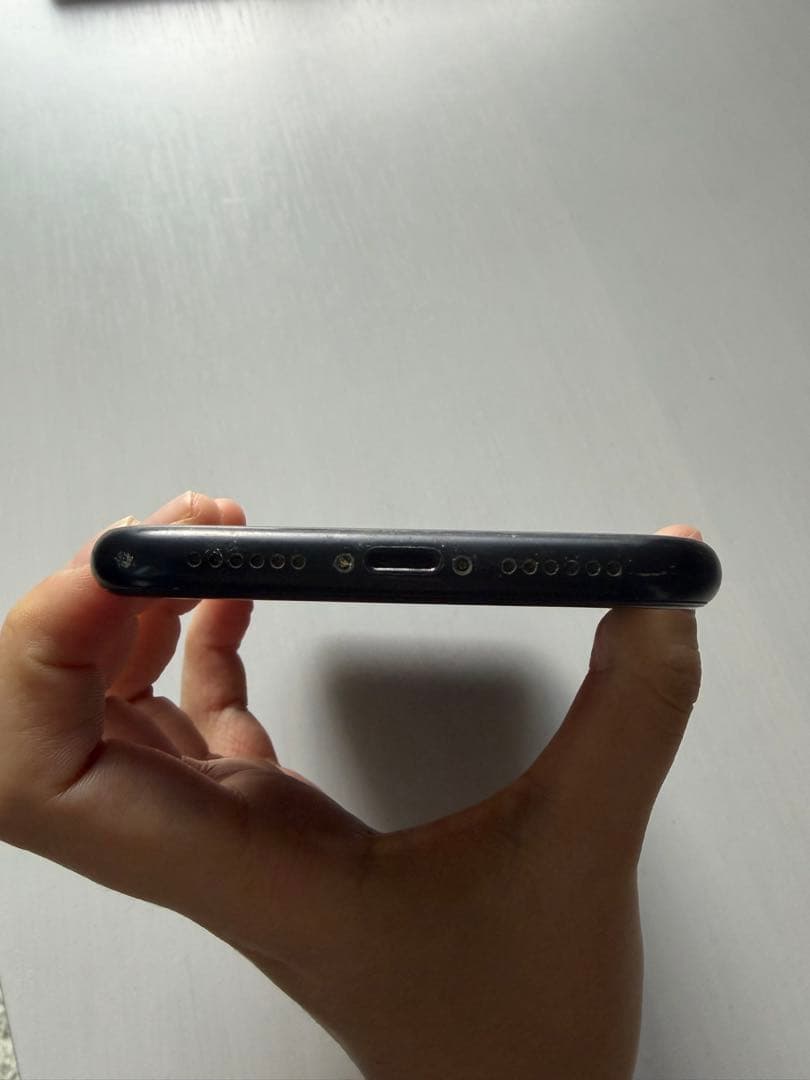 iPhone XR 黒 128GB SIMフリー