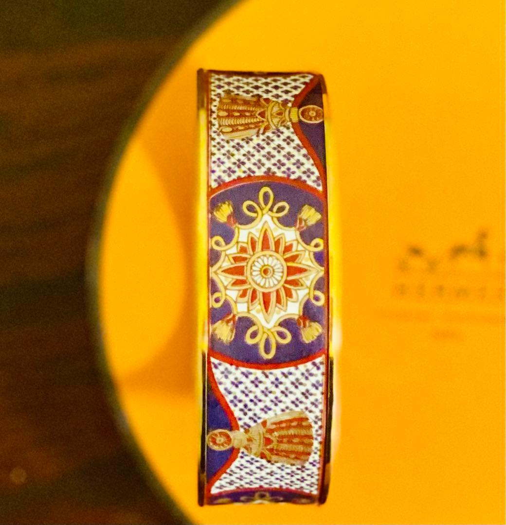 まなみちゃん　エルメス　HERMES バングル 多色装飾
