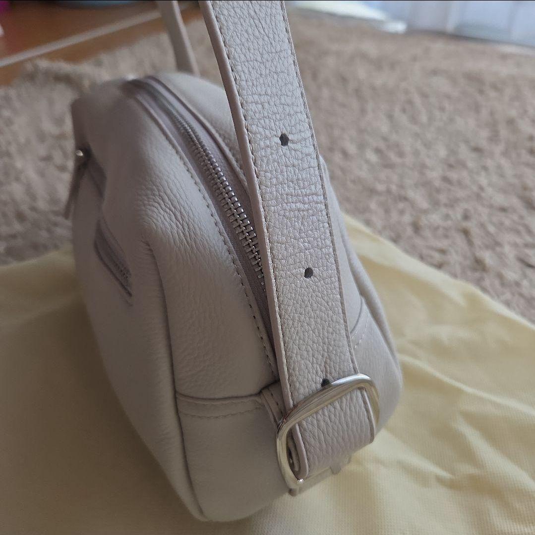 YENN　クロスボディバッグ　アイボリー