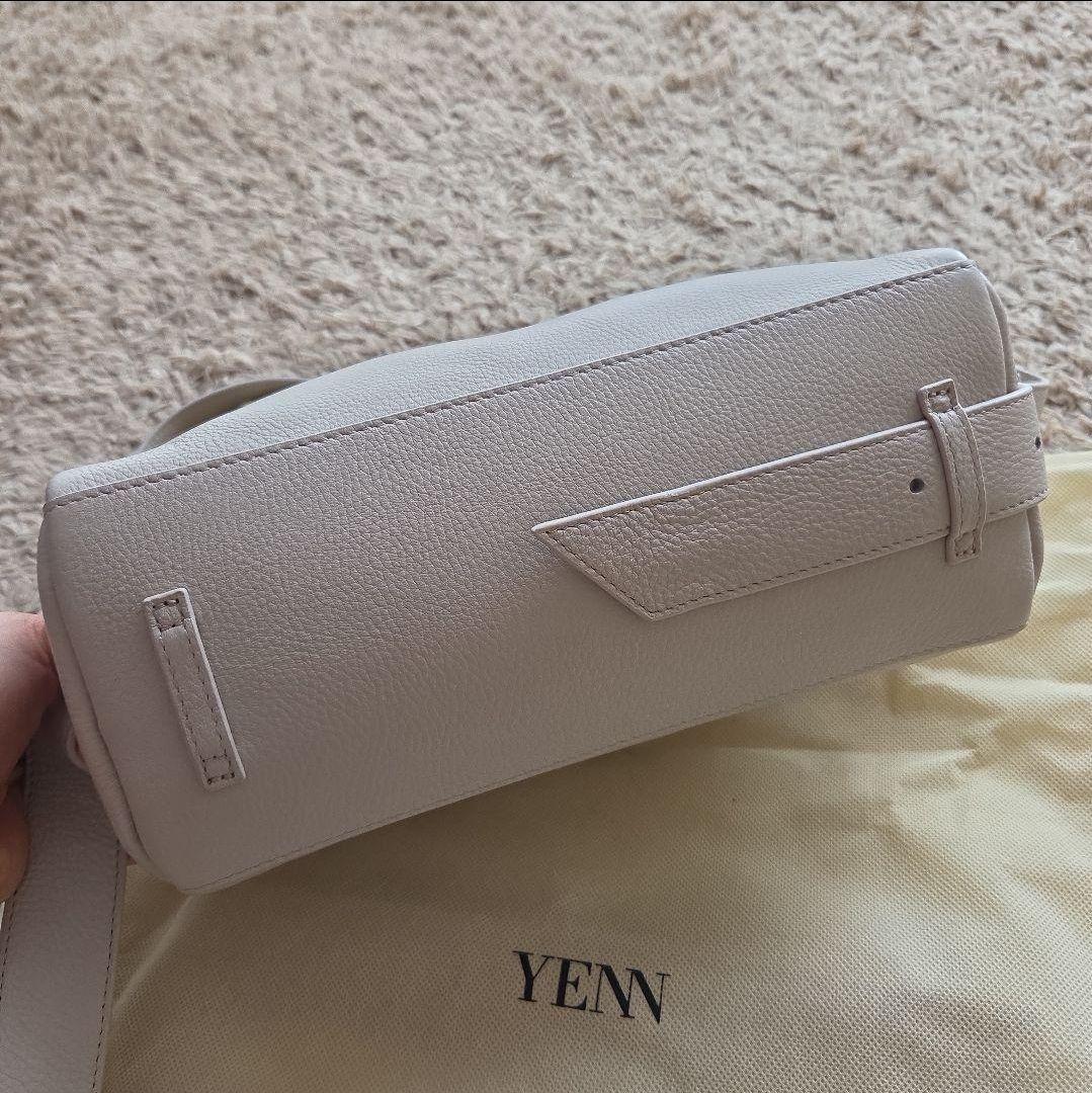 YENN　クロスボディバッグ　アイボリー