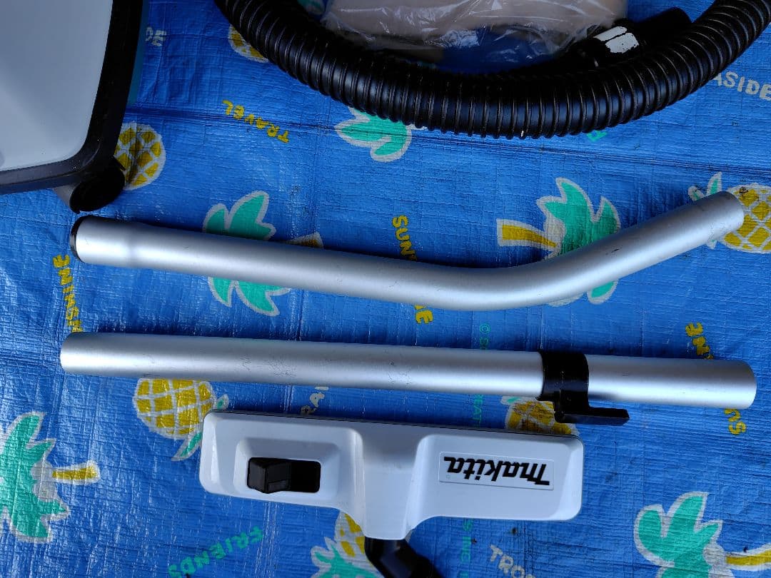 美品 マキタハイブリッド集塵機 VC860D