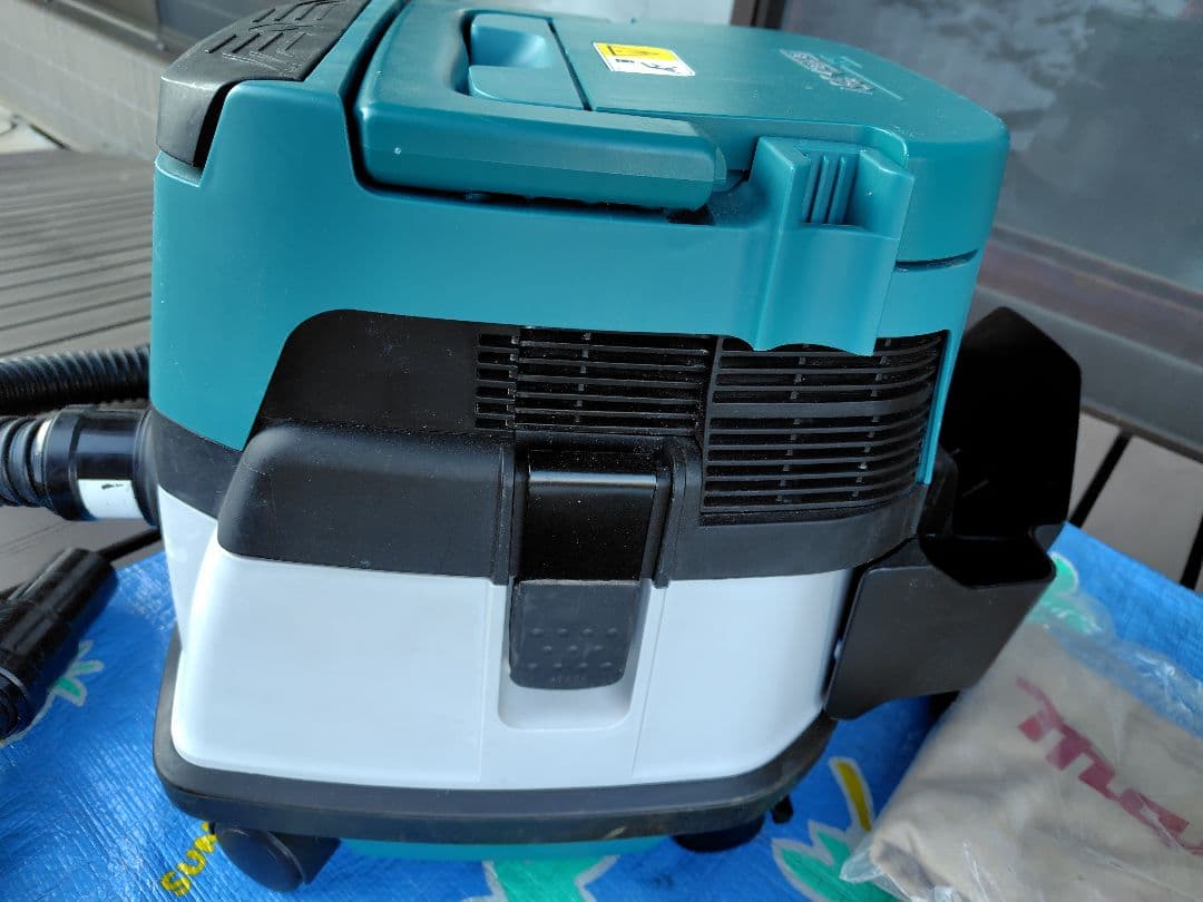 美品 マキタハイブリッド集塵機 VC860D