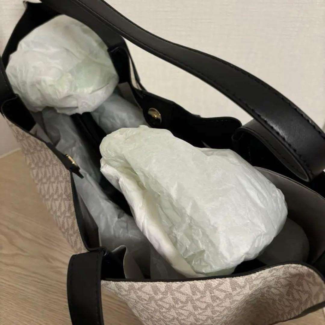 ◎新品・未使用　MICHAEL KORS（マイケルコース）トートバッグ