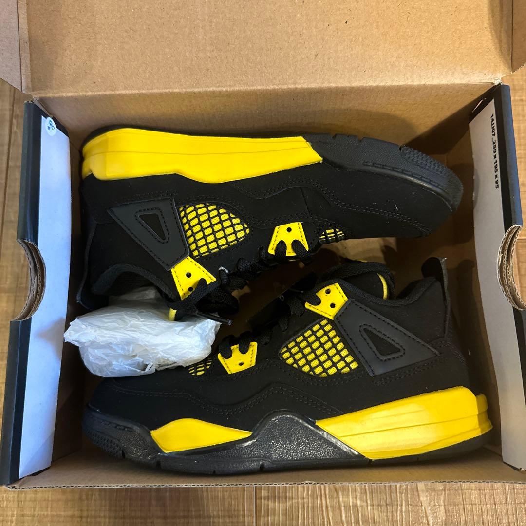 namiNIKE エアジョーダン　JORDAN 4 RETRO 20cm