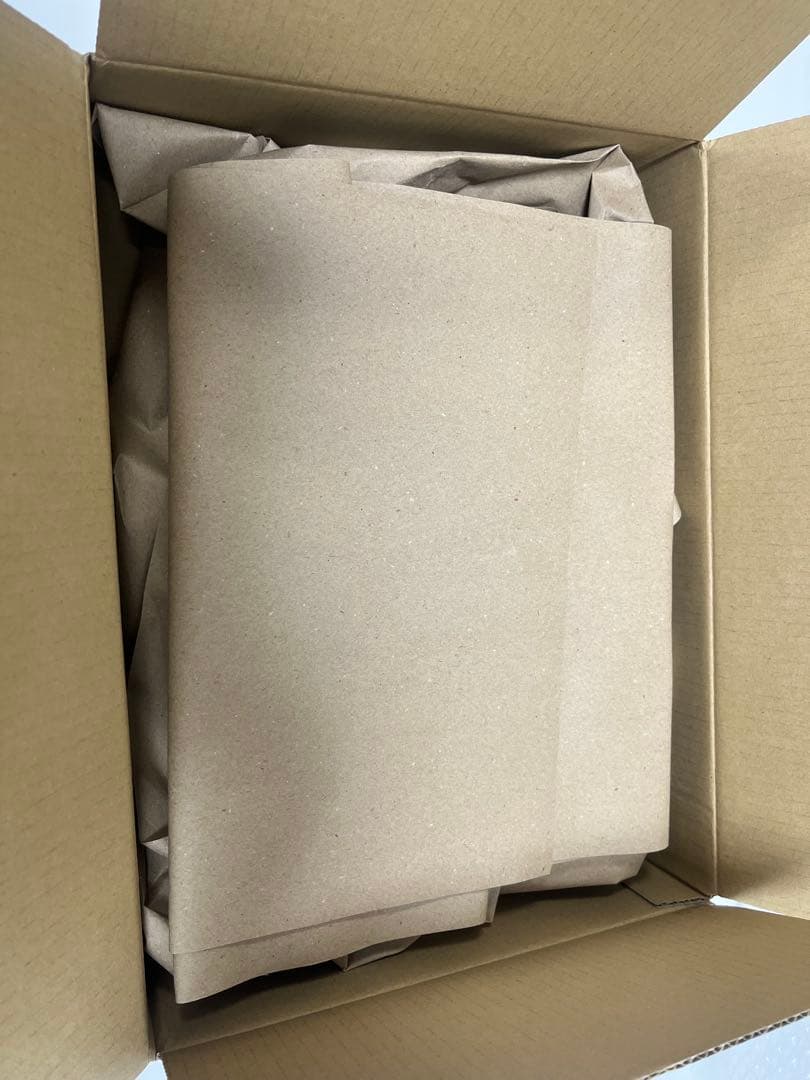 YOASOBI ボトル ブラックとホワイト