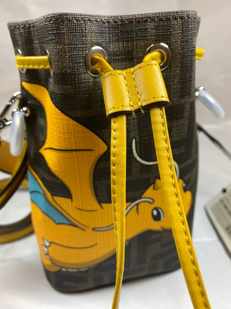 じ*ん様 新品！完売品！フェンディxフラグメントxポケモン 2way 巾着ショル