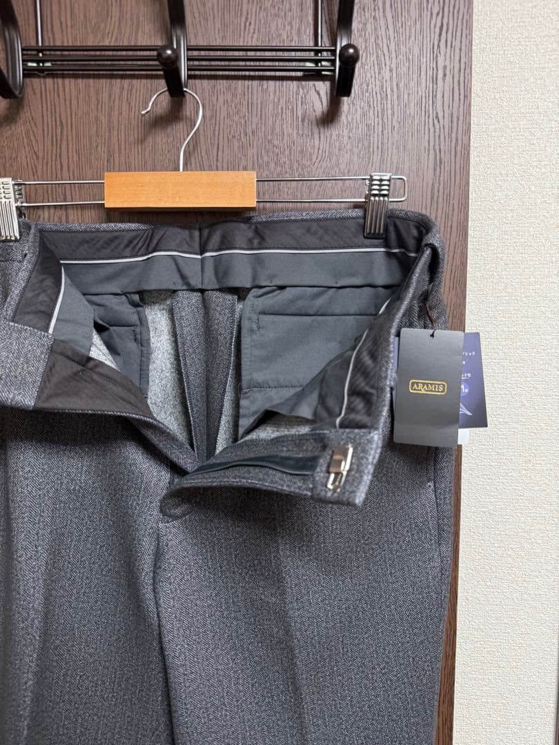 ウエスト83〜88新品未使用！ARAMIS秋冬ポリエステル素材暖か極暖スラックス